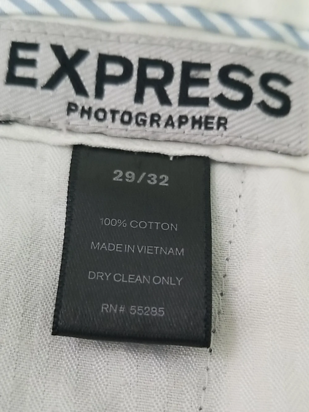 EXPRESS mens pants size 29wx32L 